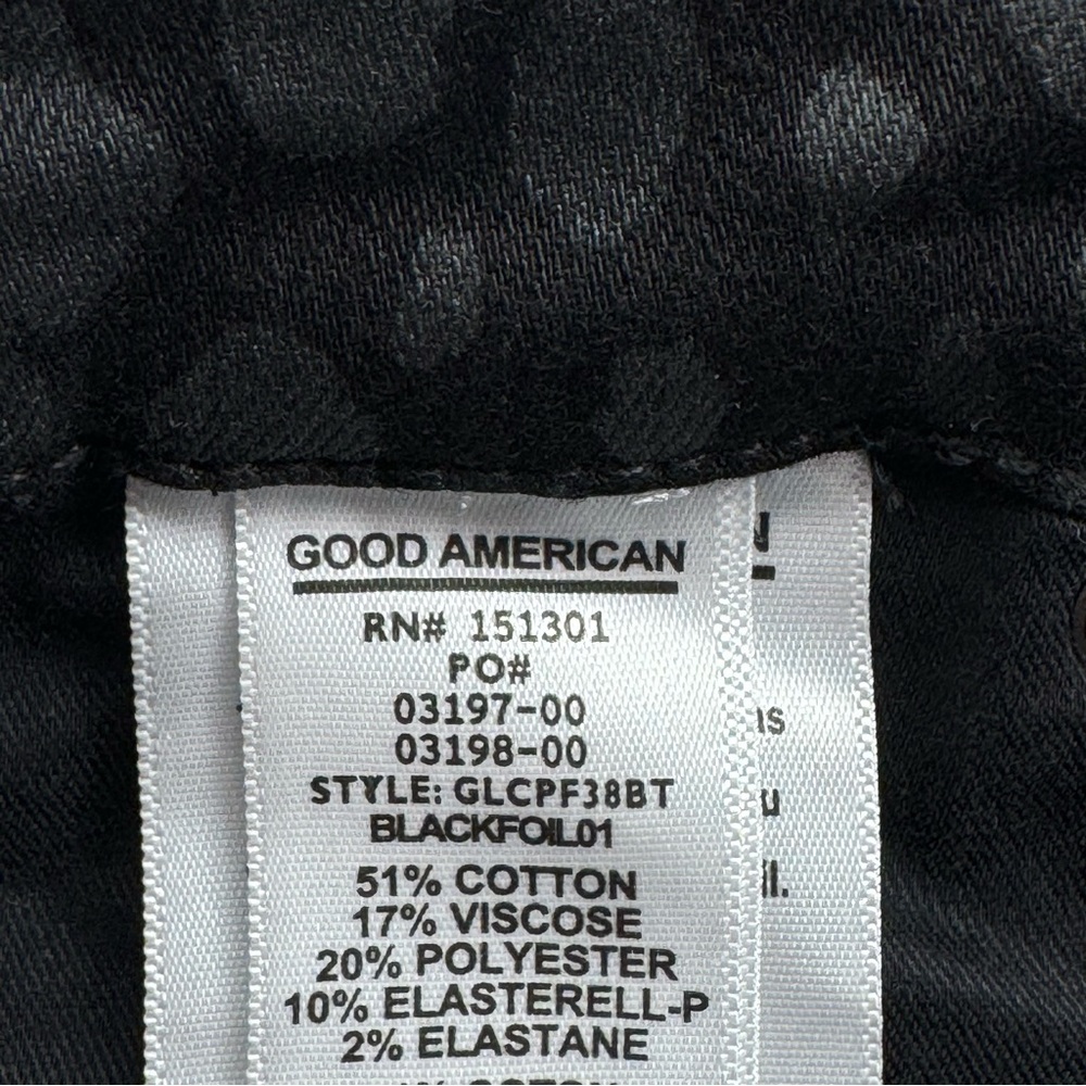 GOOD AMERICAN Good Leg Crop Leopard High Rise Jeans - Picture 9 of 9
